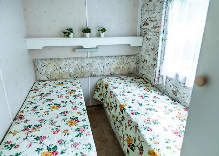 Nameliu Nuoma Giruliuose Κάμπινγκ